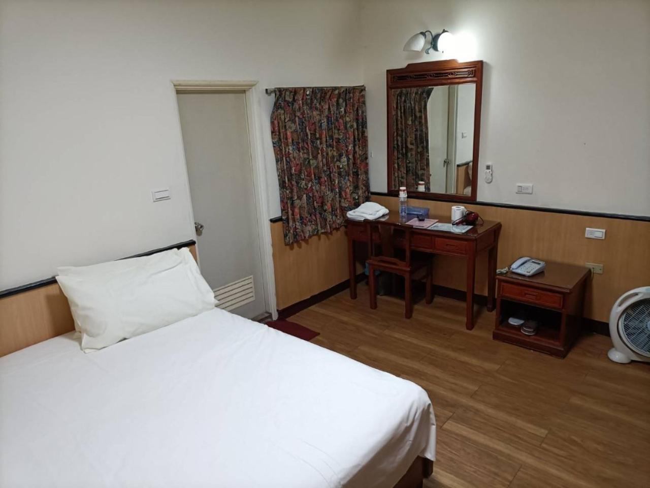 丸松商旅 Hotel Miaoli Kültér fotó